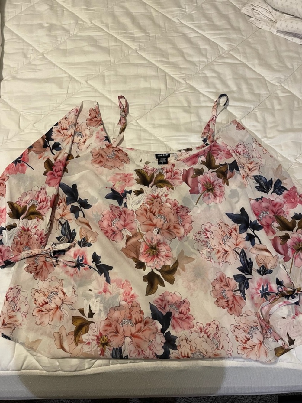 Torrid White Floral off shoulder blouse (0)